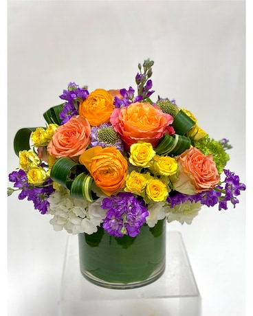 Granbury Flowers & Gifts - Regal Bqt Flower Arrangement