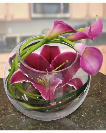 Granbury Flowers & Gifts - Modern Star Flower Arrangement