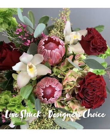 Granbury Flowers & Gifts - Love Struck Flower Arrangement