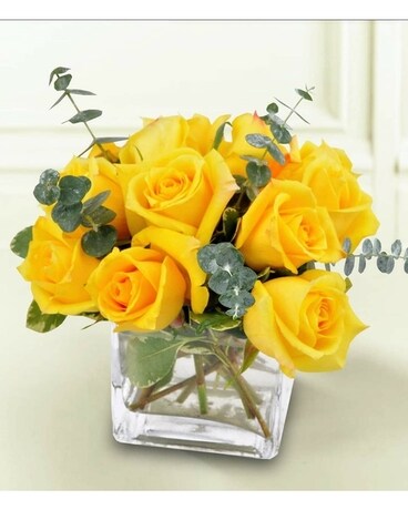 Payne's Florist & Gifts - Radiant Rose Flower Arrangement