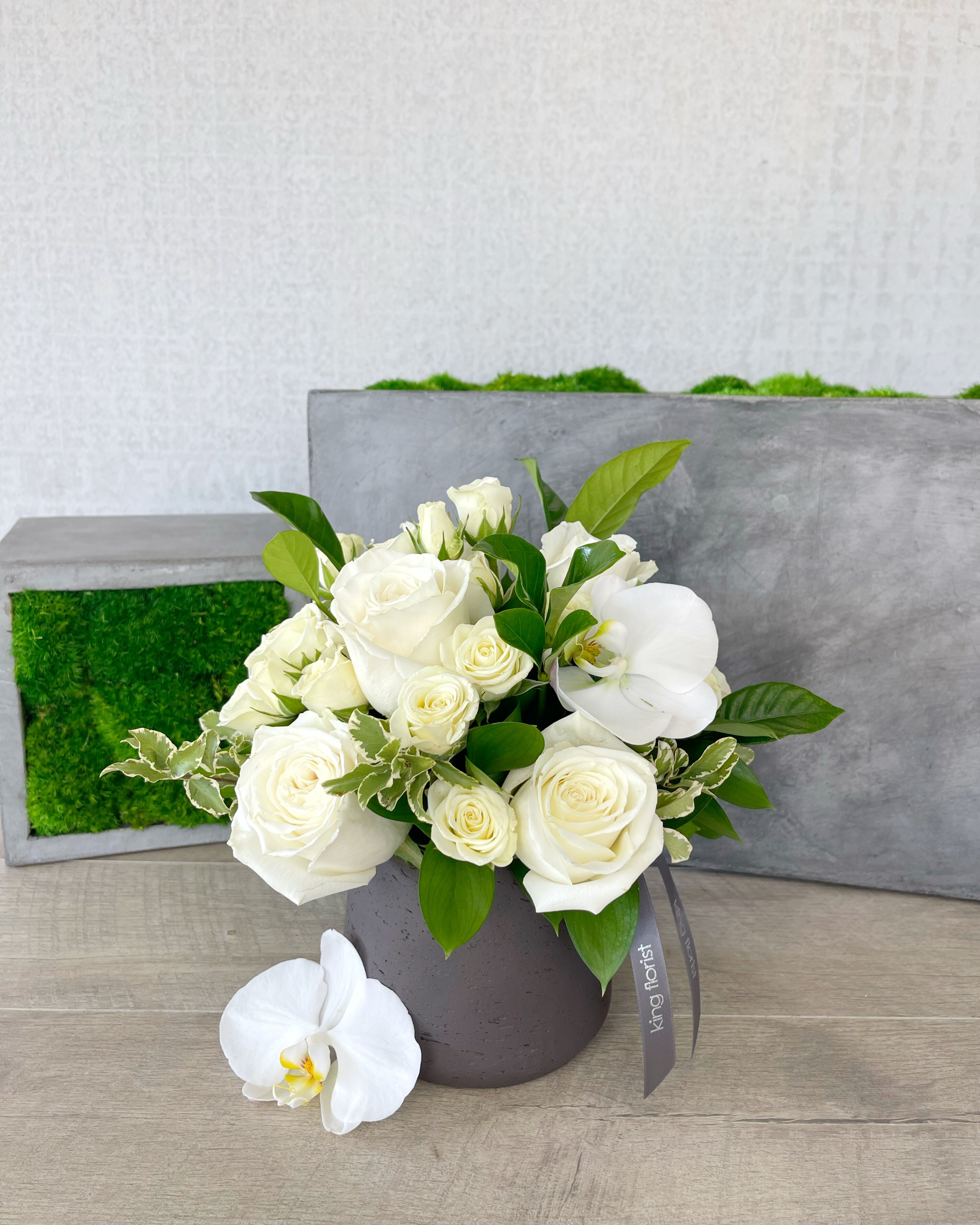 White Bloom Petite Flower Arrangement