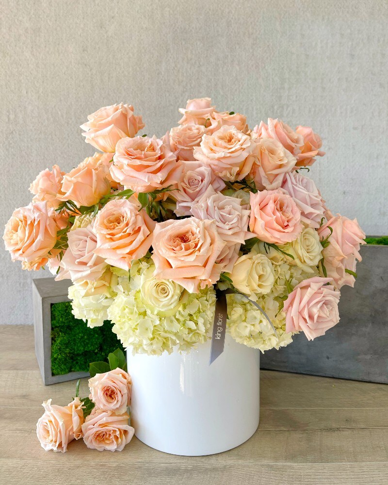 100 Premium Roses Flower Arrangement