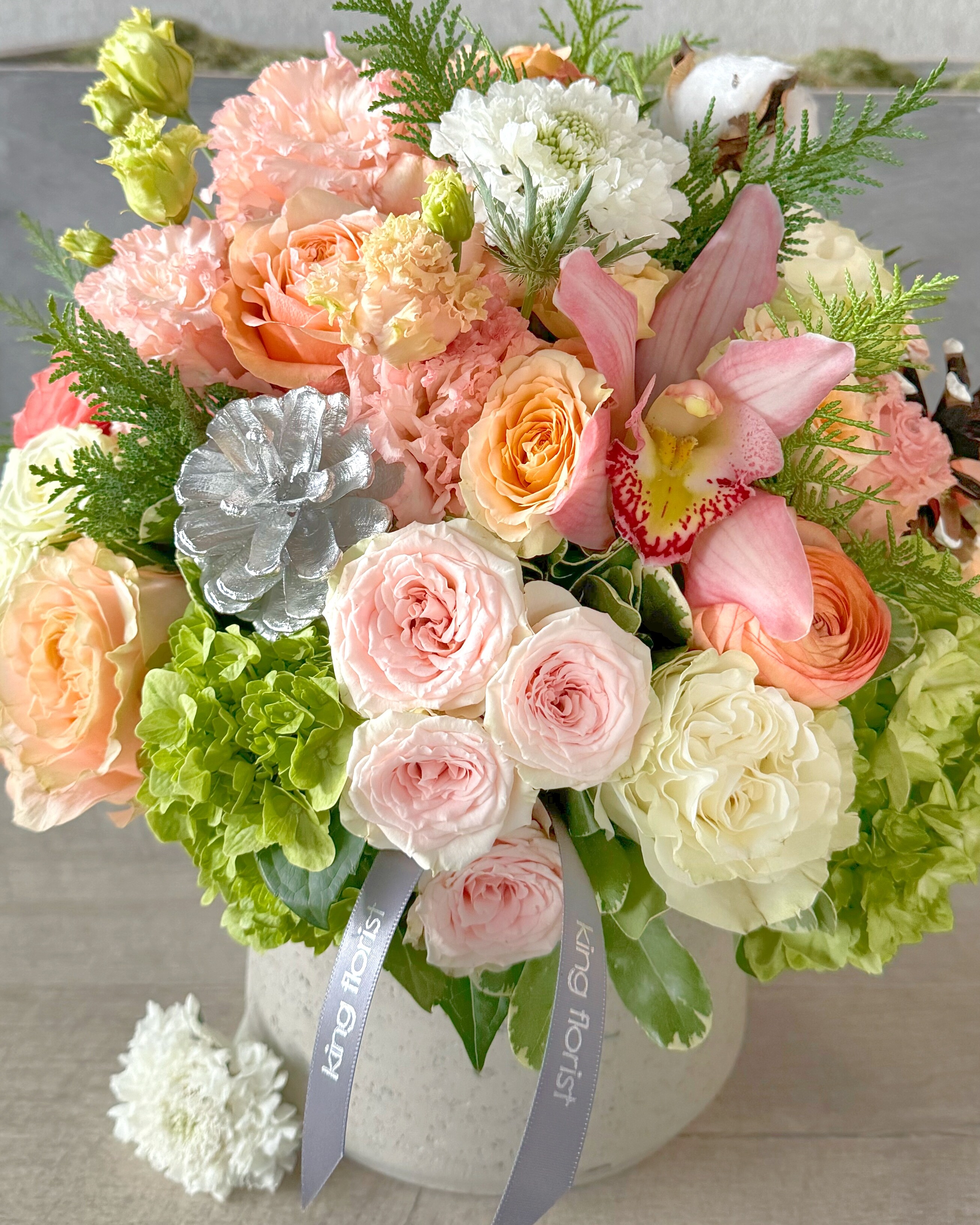 Hidden Glen Luxe Flower Arrangement