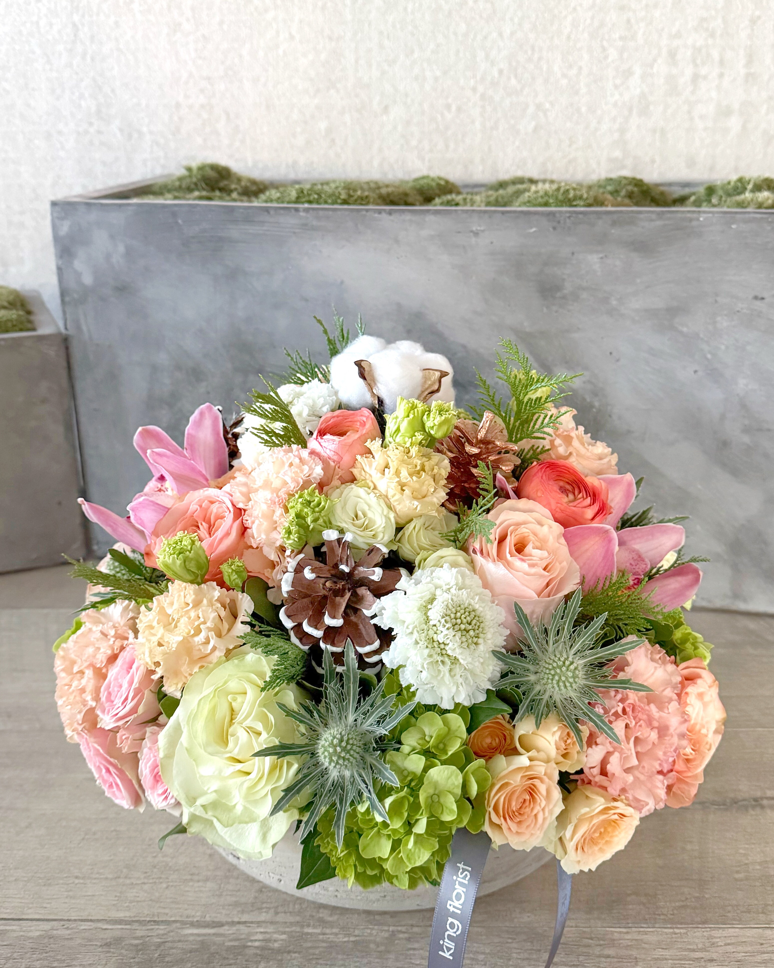 Hidden Glen Pave Flower Arrangement
