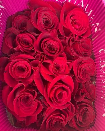 Wholesale Roses Flower Arrangement