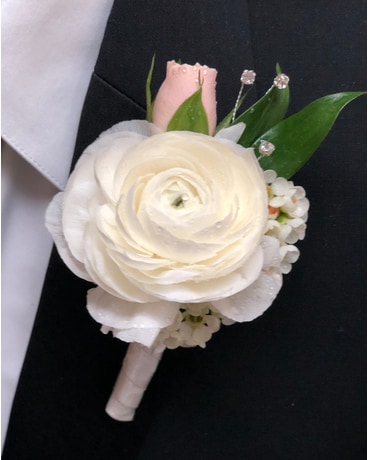 Blossom Boutonniere Boutonniere
