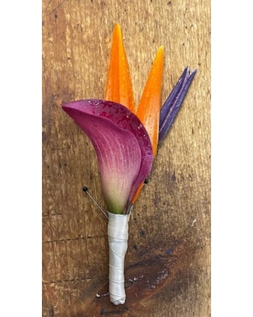 The Paradise Boutonniere Boutonniere