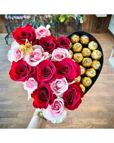 Heart Rose Box Flower Arrangement