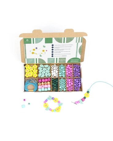 Woodland Bracelet Making Kit Flower Arrangement