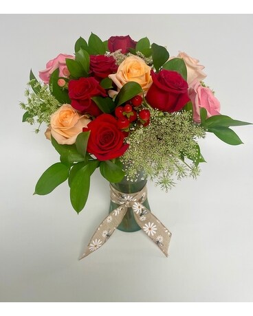 Radiant Roses for Mom Flower Arrangement