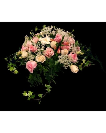 Petite Dreams Sympathy Arrangement