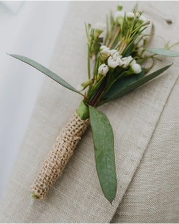 BOUTONNIERE--RUSTIC Boutonniere