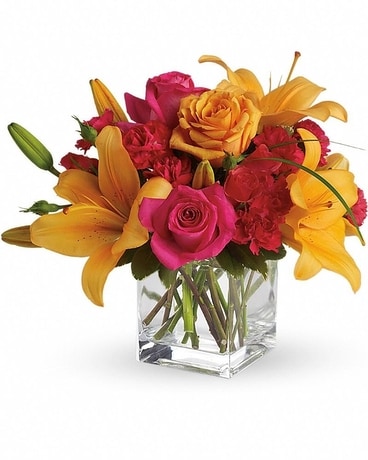 Uniquely Chic Bouquet Flower Arrangement