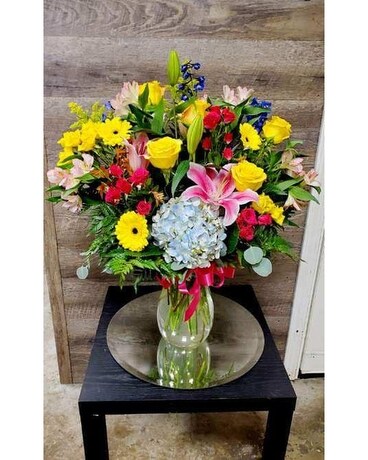 Hello Sunshine Flower Arrangement