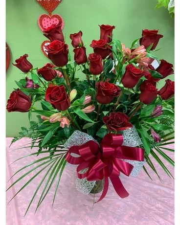 Dozen Red Rose Flower Arrangement