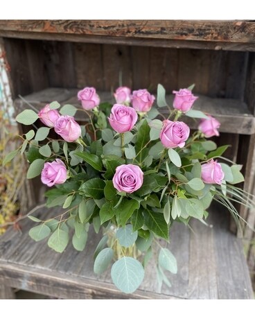 A Dozen Lavender Roses Flower Arrangement