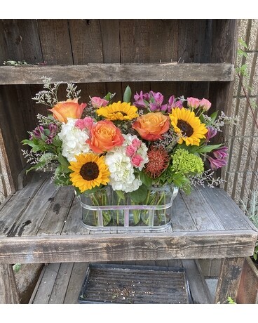Well Hello There! Flower Arrangement