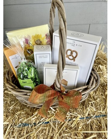 Picnic Snack Basket Gift Basket