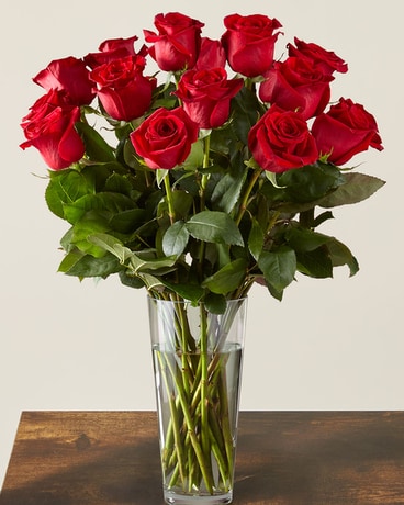 Alluring Rose Bouquet Flower Arrangement