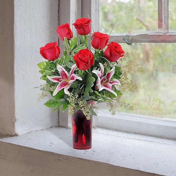 Admiring Gaze Flower Bouquet