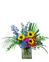 Deluxe (shown) size, 22 inches height and 24 inches wide.