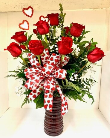 Beautiful Long Stemmed Red Roses Flower Arrangement