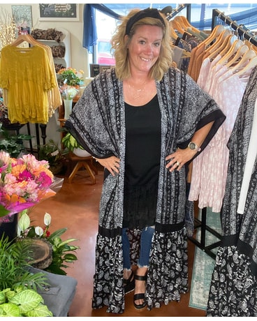 Black and white kimono Gifts