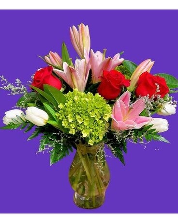 Smitten Flower Arrangement