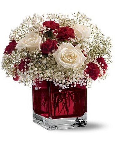 Teleflora's Roxanne Bouquet Flower Arrangement