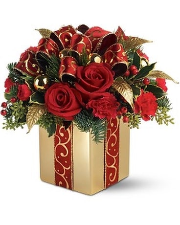 Teleflora's Holiday Gift Bouquet Flower Arrangement