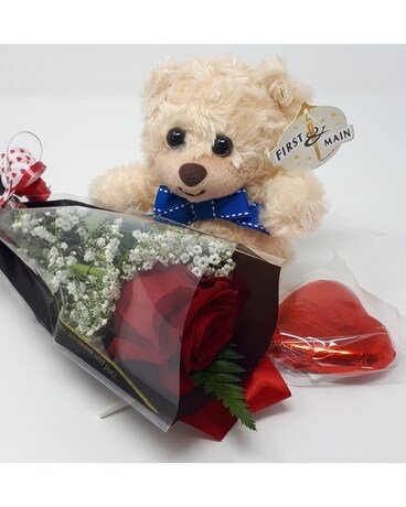 Sweet Bear Love Flowers