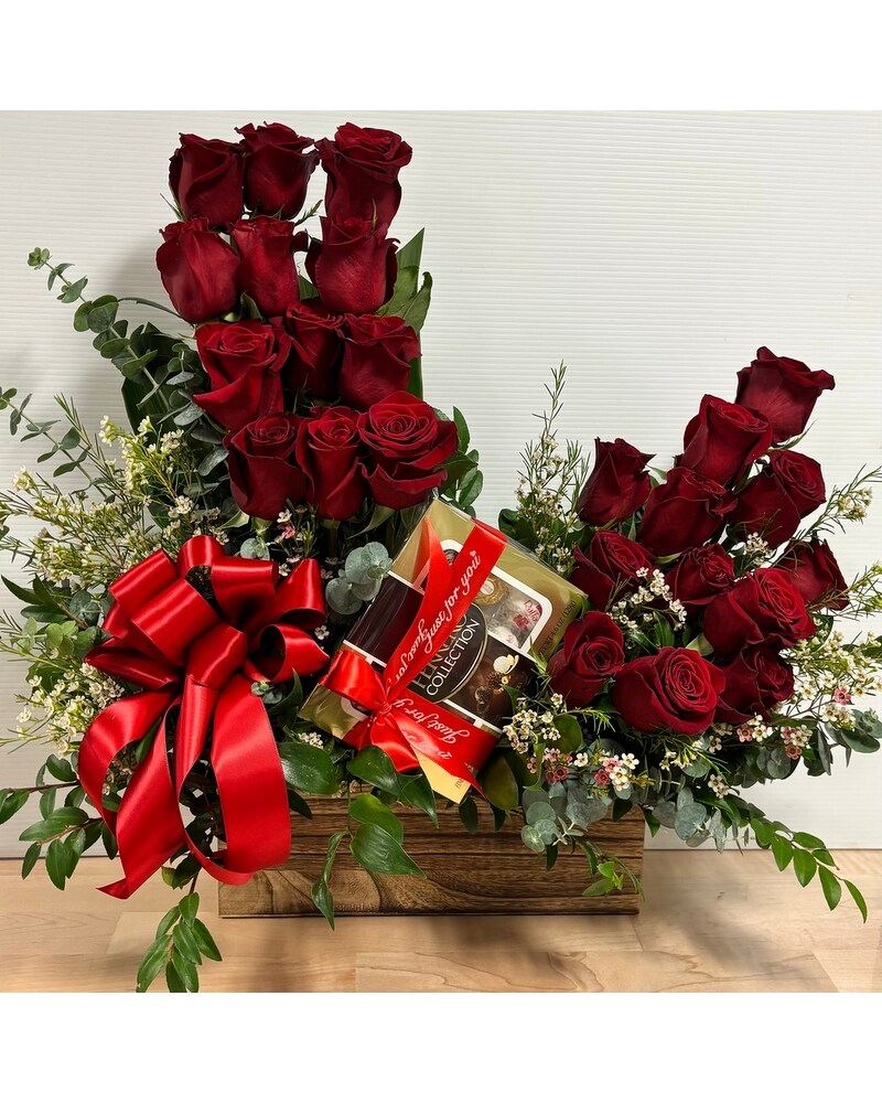 こはるブーケ ChocoBlush Luxe Bouquet in Islandia NY - Gina's Enchanted Flower