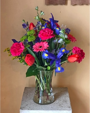 Hales Corners Florist - Flower Delivery by Barb's Green House Florist