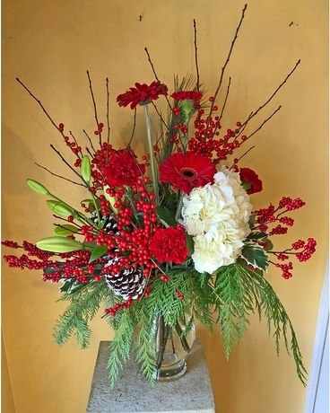 Christmas Kisses Flower Arrangement