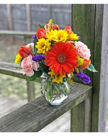 Spring Classic Flower Arrangement