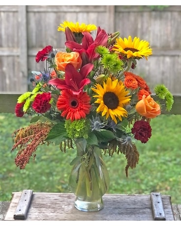 Hales Corners Florist - Flower Delivery by Barb's Green House Florist