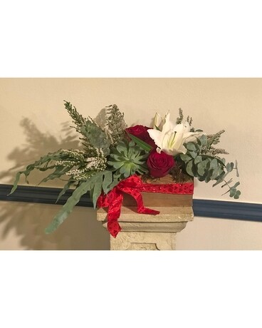 Heart's Desire Flower Arrangement