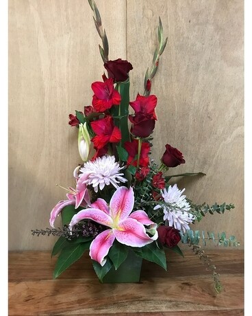 STYLISH ROMANCE Flower Arrangement