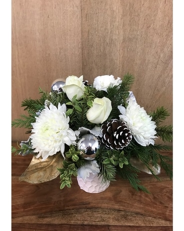 WINTER ELEGANCE Flower Arrangement