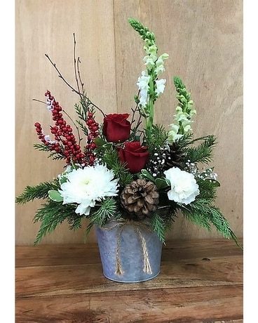 COUNTRY CHRISTMAS Flower Arrangement