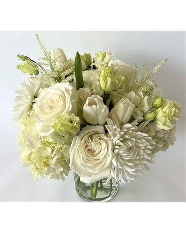 Cloud Nine Flower Arrangement