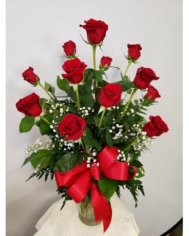 Classic Roses Flower Arrangement