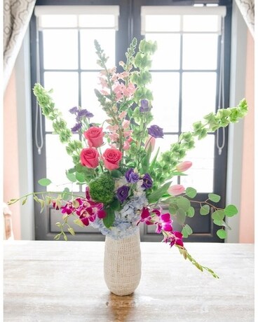 Tall Ivory Weave Vase Design Flower Arrangement
