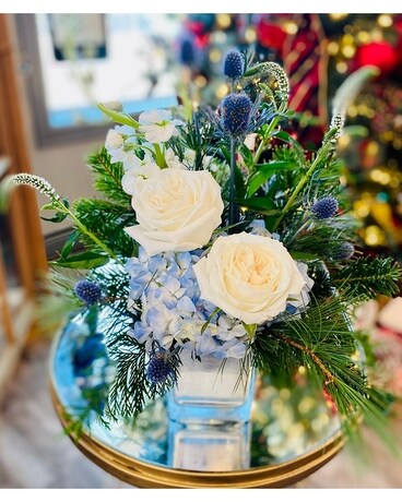 Winter Wonderland Design Flower Arrangement