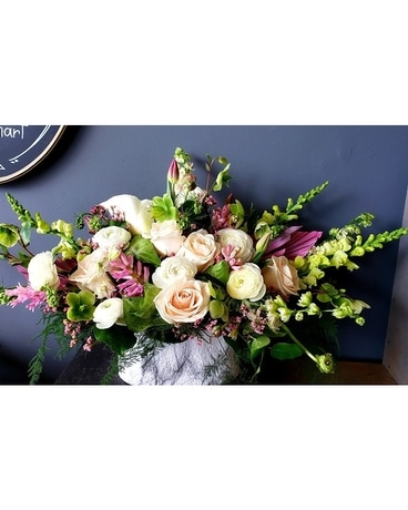 Photo 1 Flower Arrangement