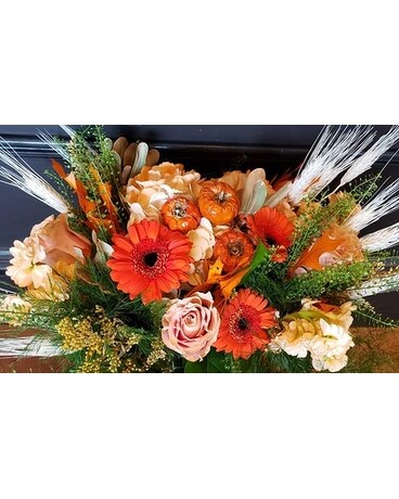 Farmhouse Flower Arrangement