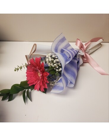 Designer's Choice Gerbera 1-Stem Hand-tied Flower Arrangement