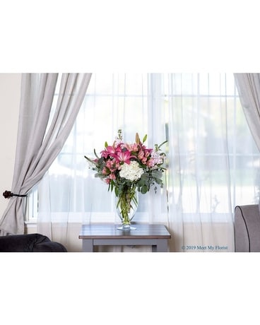 Center Stage Flower Arrangement