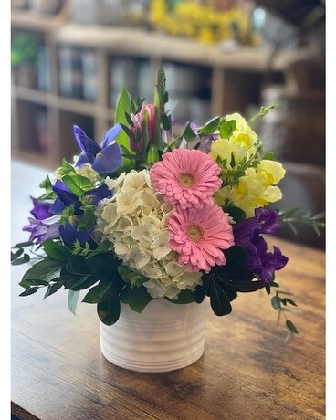 Spring Splendor Standard Flower Arrangement