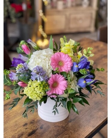 Spring Splendor Premium Flower Arrangement